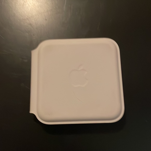 Apple MagSafe Duo Charger - Picture 8 of 10